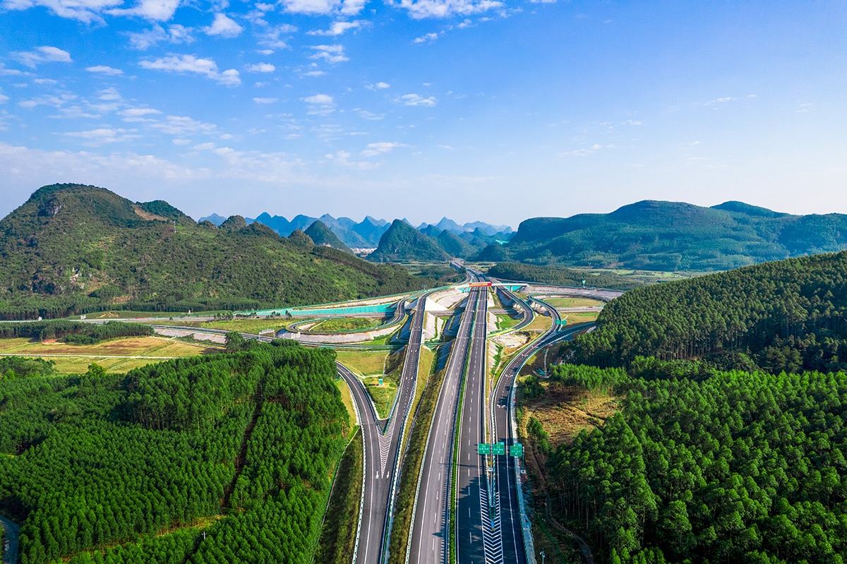 賀州至巴馬高速公路(來(lái)賓至都安段).jpg